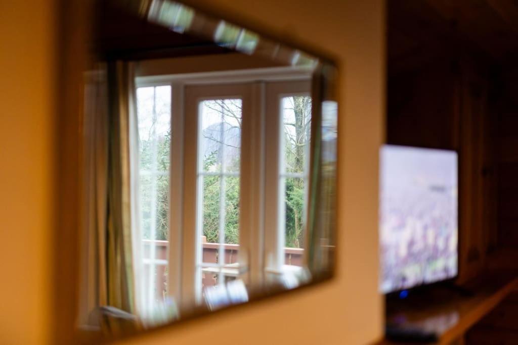 Cozy Norwegian Style Log Cabin In Rural Snowdonia - 2 Bedrooms & Parking By Seren Short Stays Ffestiniog エクステリア 写真