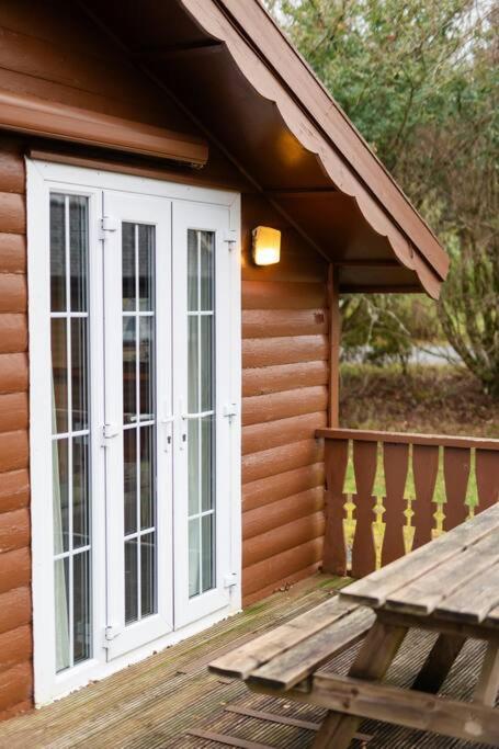 Cozy Norwegian Style Log Cabin In Rural Snowdonia - 2 Bedrooms & Parking By Seren Short Stays Ffestiniog エクステリア 写真